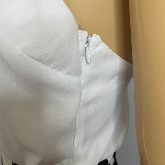 White halter chiffon like top w black white ikat patterned fitted mini skirt! - Picture 7 of 14